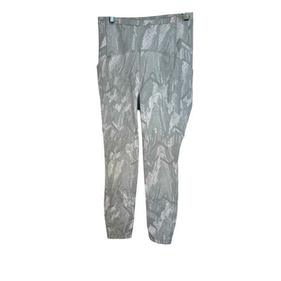 LULULEMON Swift Speed High-Rise Tight 25"
Reverberate Chevron Jacquard Sz 2 EUC - Picture 2 of 9